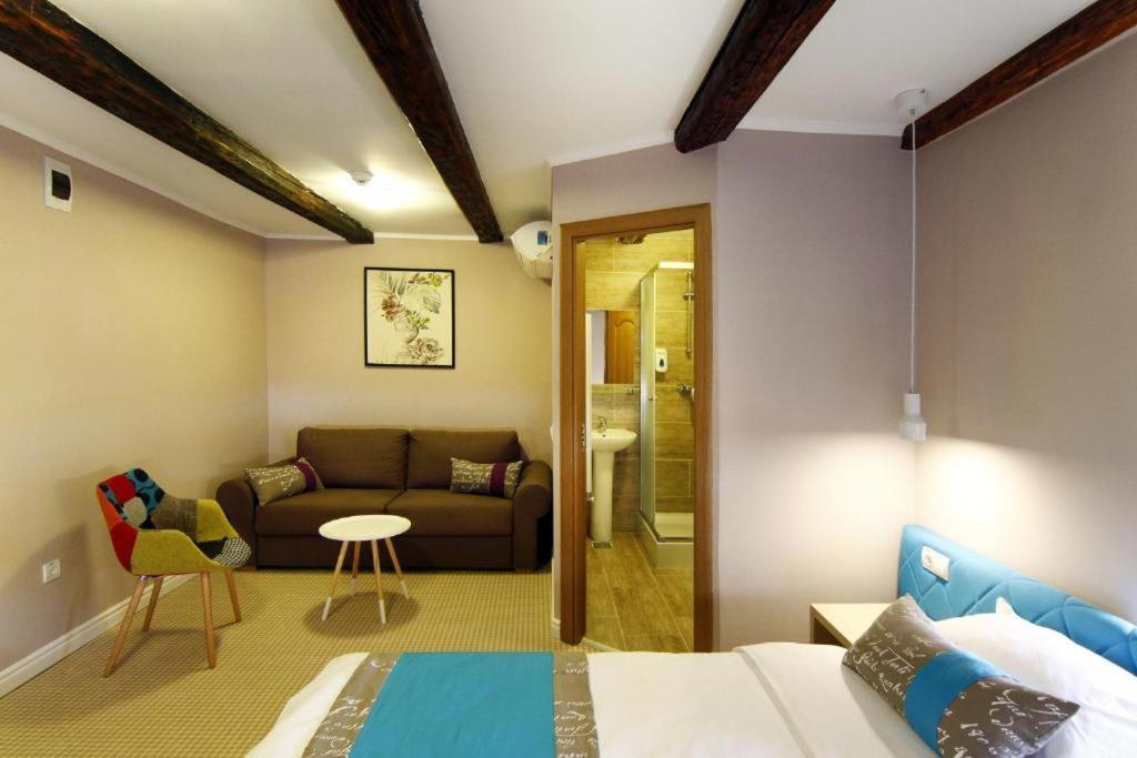 Casa Grinda Hotel Sibiu Exterior photo